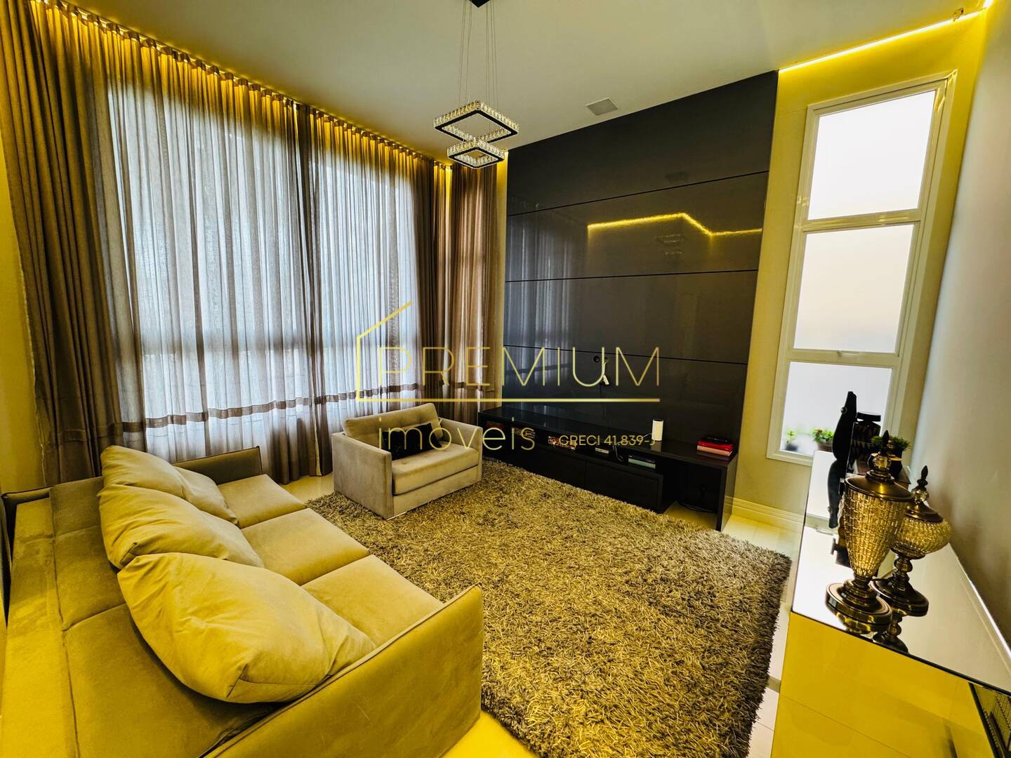 Casa, 3 quartos, 280 m² - Foto 1