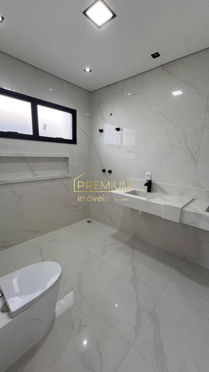 Casa à venda com 4 quartos, 157m² - Foto 14