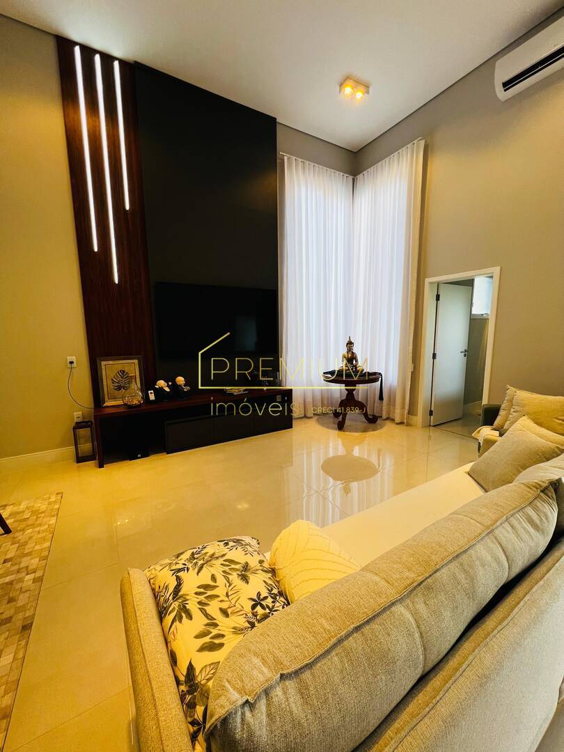 Casa, 3 quartos, 221 m² - Foto 2