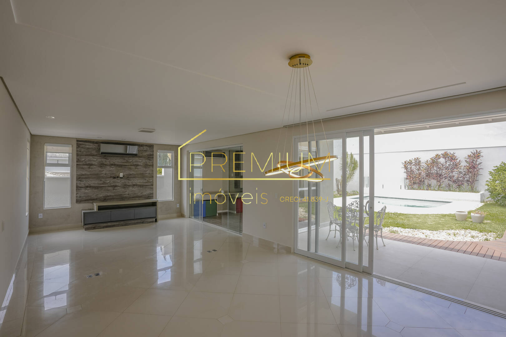 Casa, 4 quartos, 417 m² - Foto 1