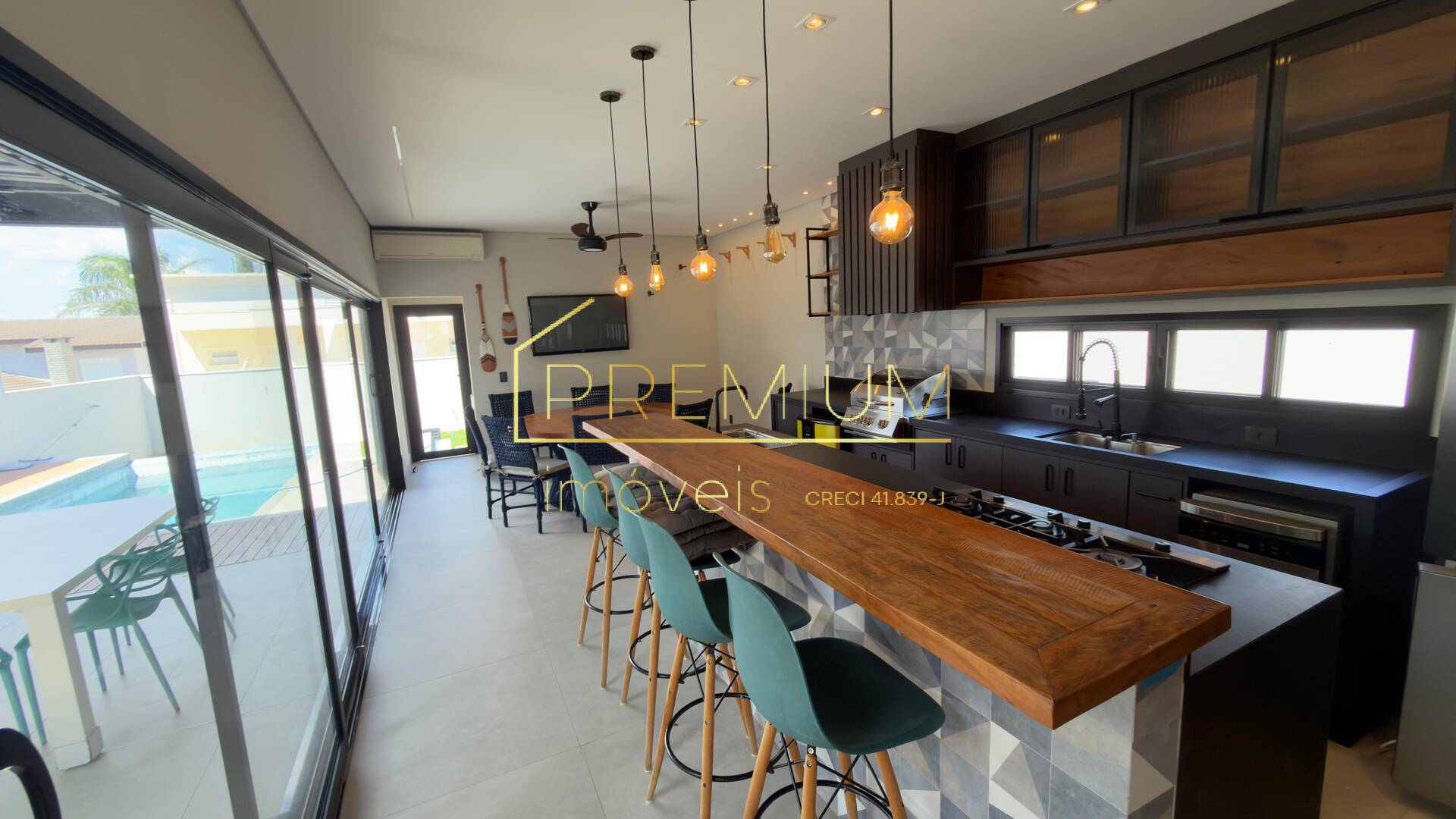 Casa, 4 quartos, 288 m² - Foto 1