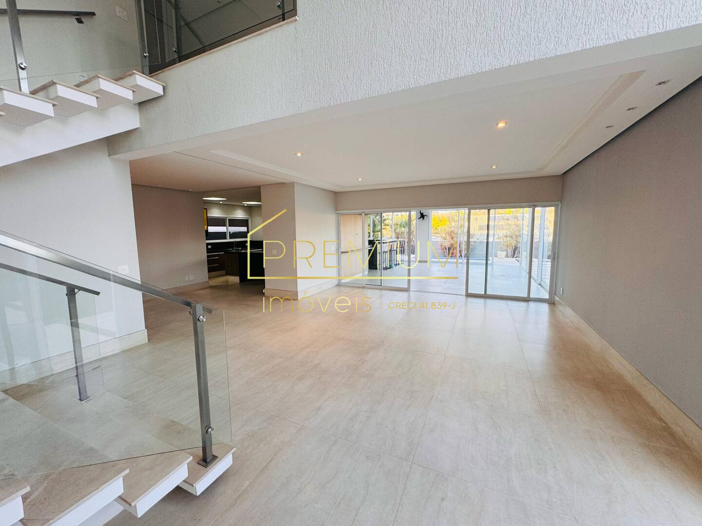 Casa, 3 quartos, 200 m² - Foto 2