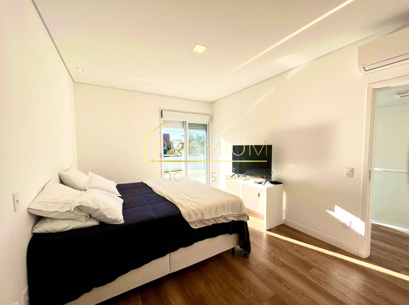 Casa, 4 quartos, 270 m² - Foto 8