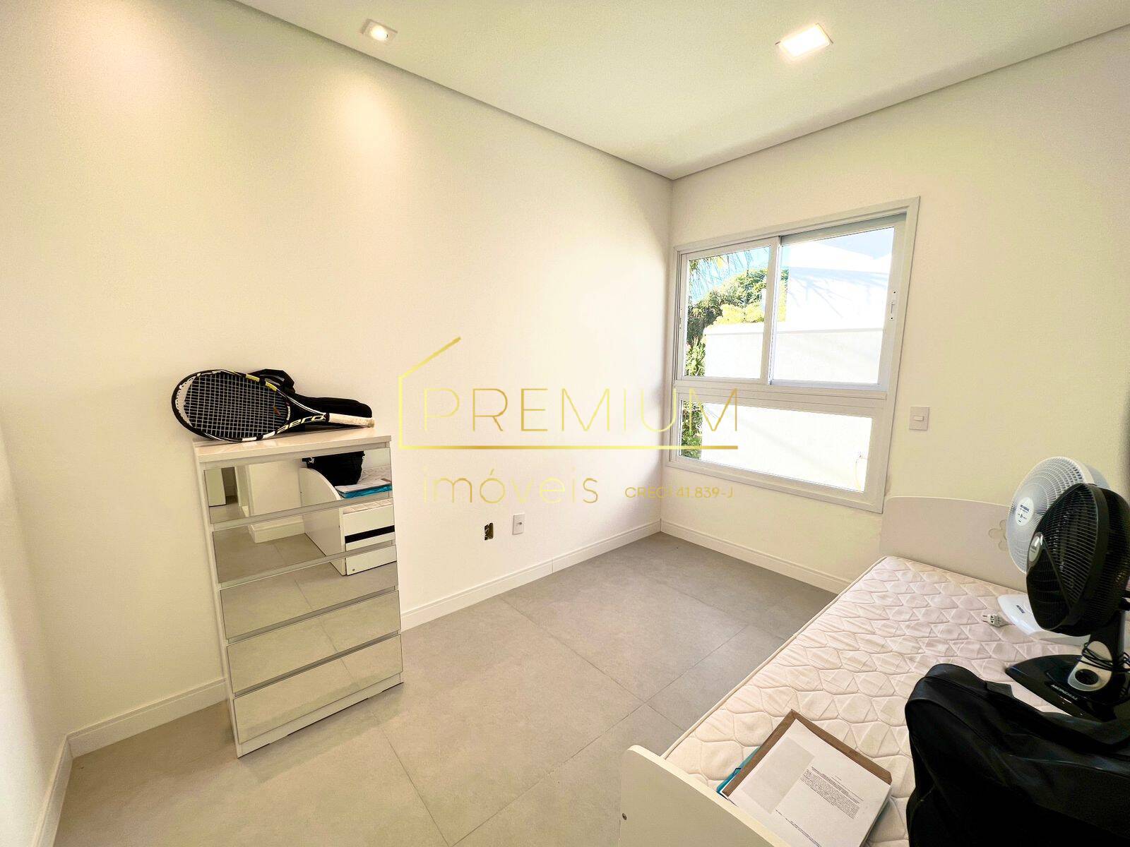 Casa, 4 quartos, 270 m² - Foto 12