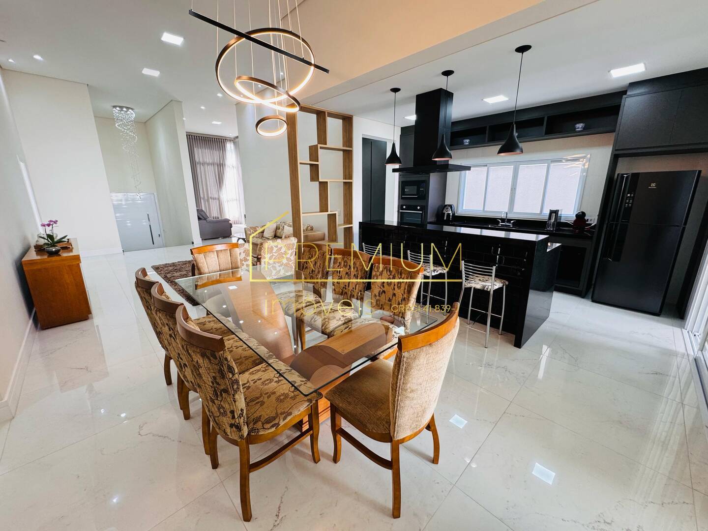 Casa, 3 quartos, 273 m² - Foto 1
