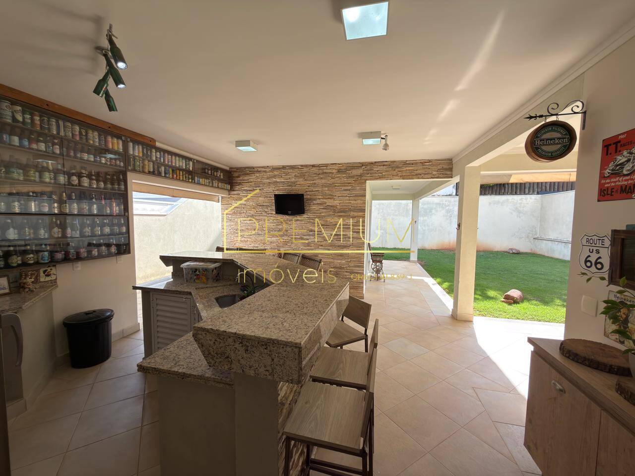 Casa, 3 quartos, 290 m² - Foto 1